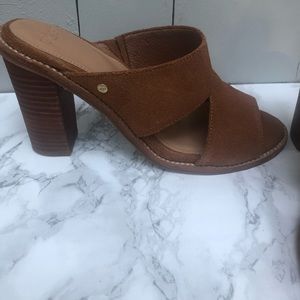 Sandals/ Brown suede.